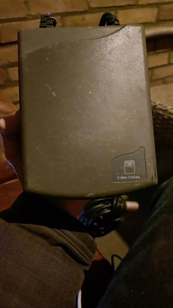 E-bike Accu Lader 34V 3.4A - 140W Max - 4 Pins, Ophalen of Verzenden, Gebruikt