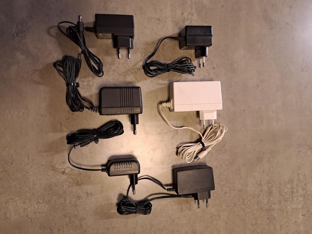 6x diverse 12 volt adapters, Ophalen of Verzenden, Gebruikt