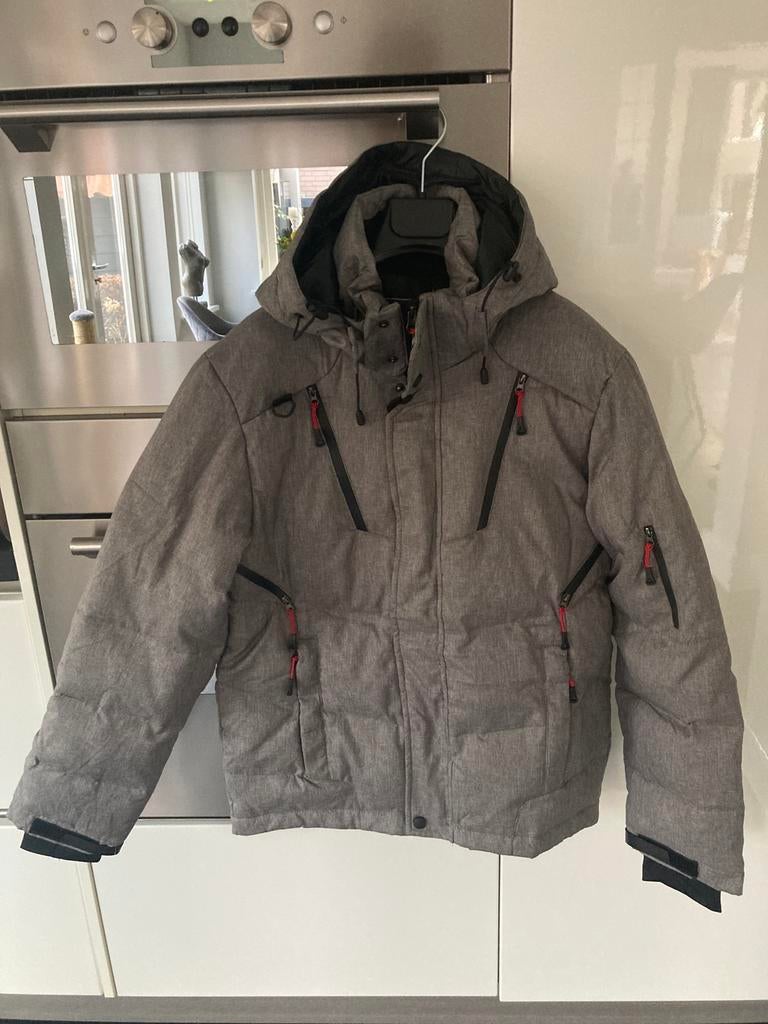 Zilver grijze ski jas - Maat M, Kleding | Dames, Wintersportkleding, Ophalen of Verzenden, Nieuw