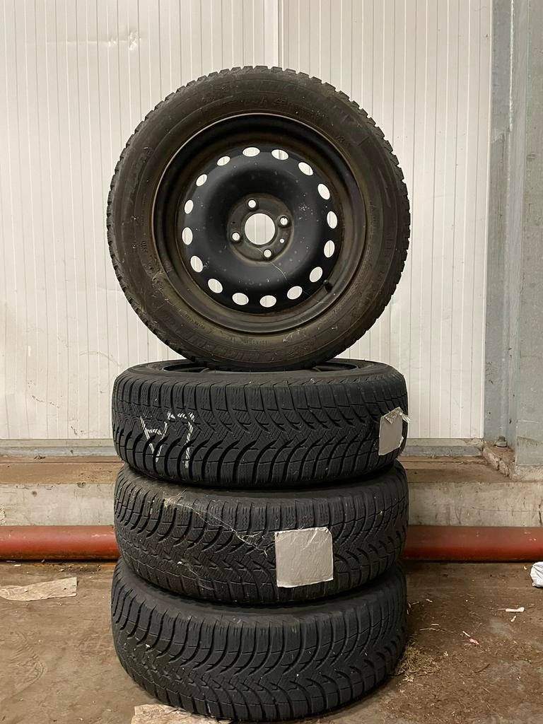 Winterbanden op velg Suzuki Swift Michelin, Ophalen, 15 inch, Banden en Velgen, Nieuw