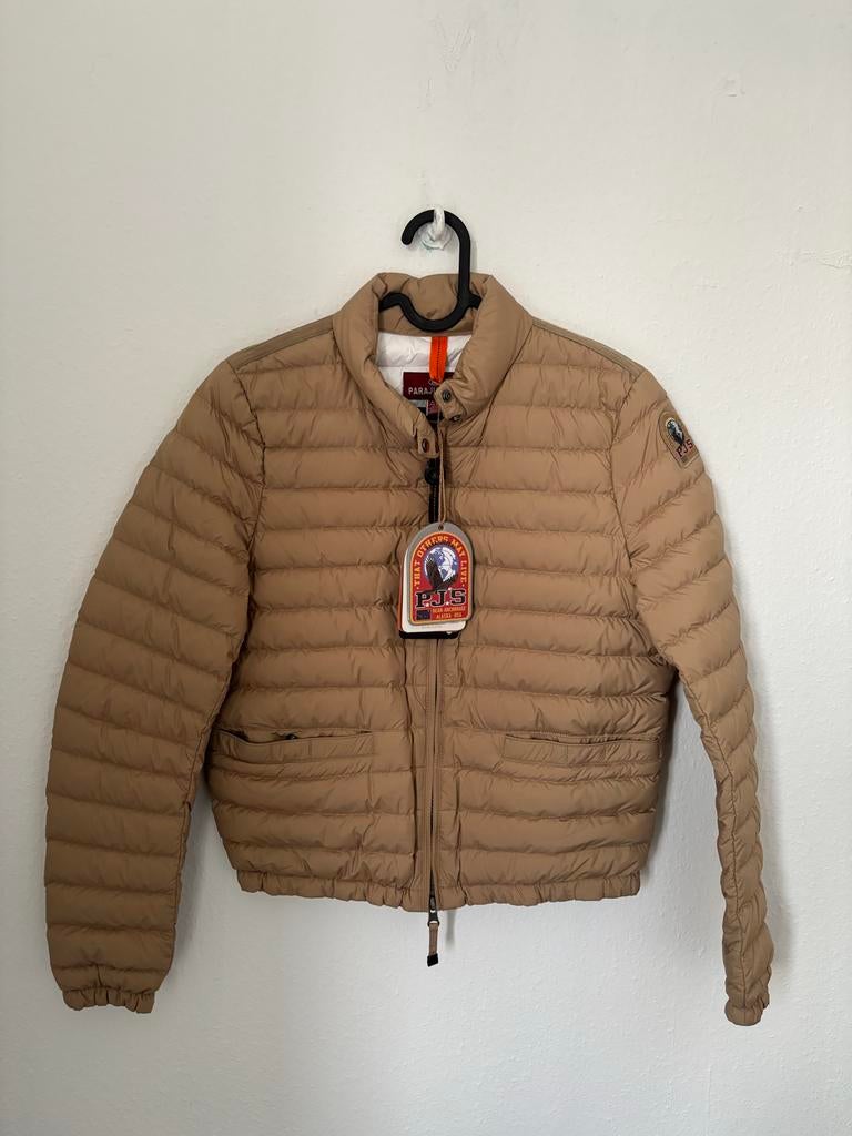 Parajumper Jas Dames XS Bruin Beige Nieuw, Ophalen of Verzenden, Nieuw, Maat 34 (XS) of kleiner, Bruin