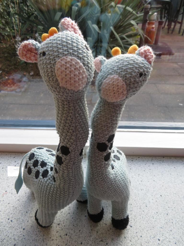 Gehaakte giraffe of giraf van Hema met oranje horentjes, Ophalen of Verzenden, Zo goed als nieuw, Overige typen