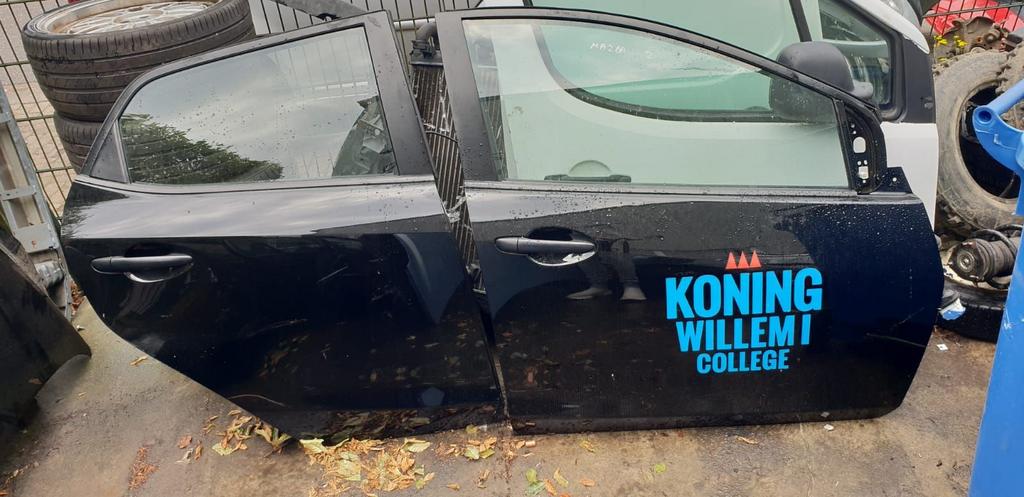 MAZDA 2  PORTIEREN RV+RA  BJ 2010, Auto-onderdelen, Ophalen of Verzenden, Gebruikt, Deur