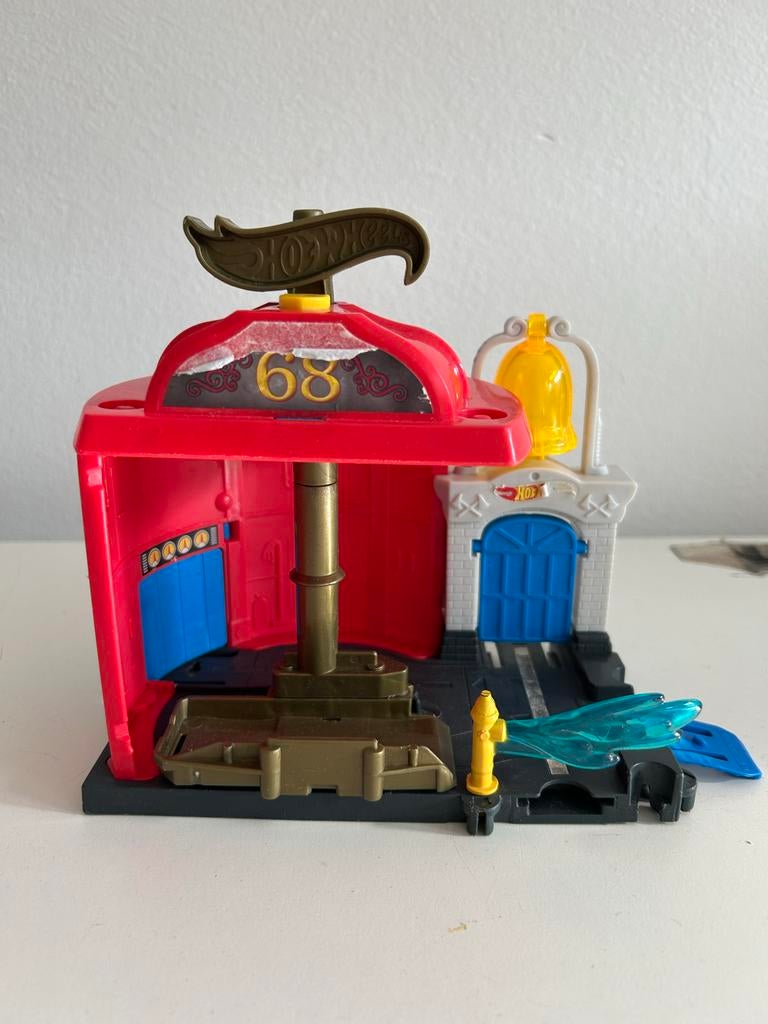 Hot Wheels Caserne Speelset, Ophalen of Verzenden, Gebruikt, Jongen of Meisje