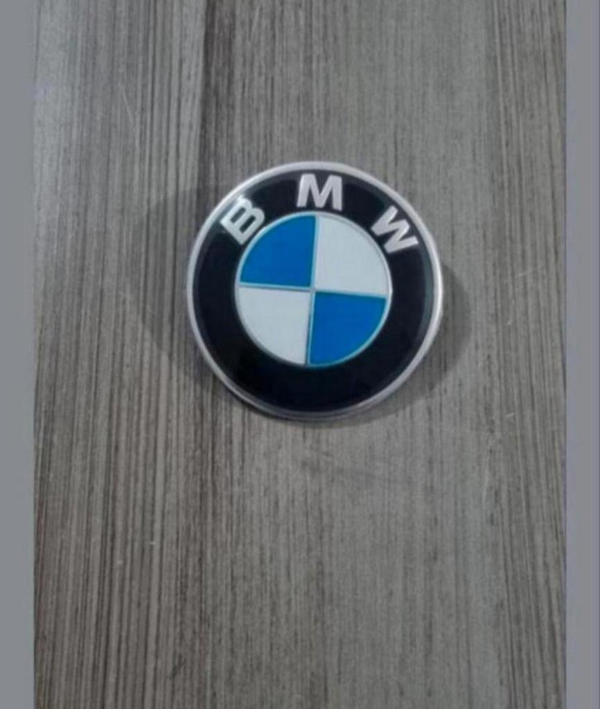 NIEUWE BMW EMBLEEM BMW E90 E91 E92 E93 E60 F10, Ophalen of Verzenden
