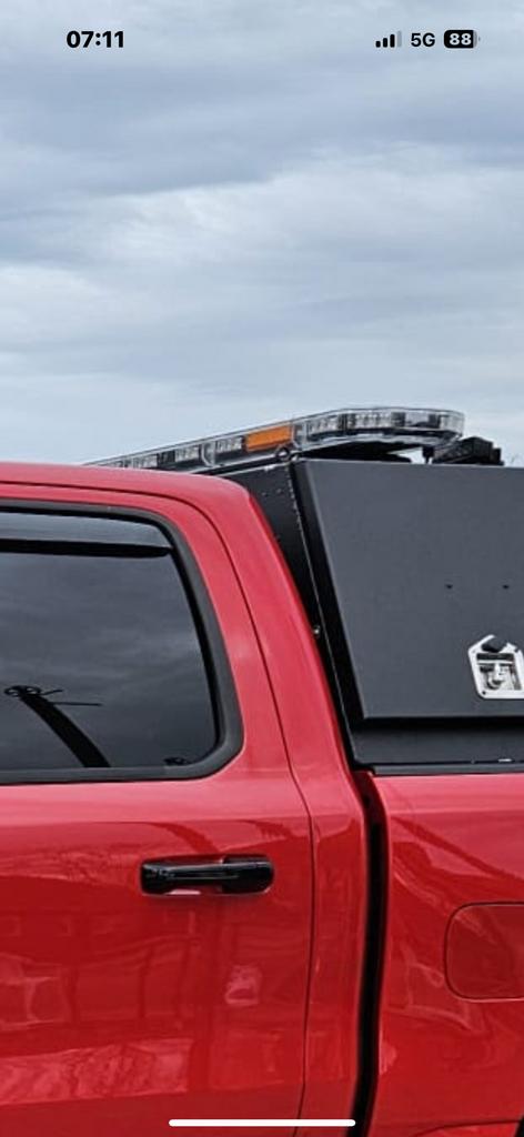 Zwaaibalk met knipperlichten, Ophalen, Zo goed als nieuw