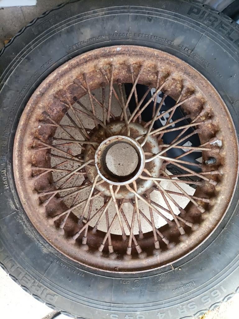 Mg b mgb spaakwiel, Ophalen