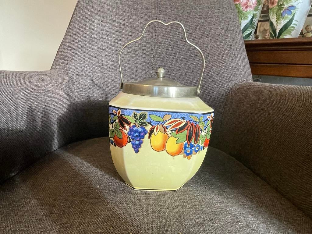 Engelse Voorraadpot met Deksel en Hengsel, Ophalen