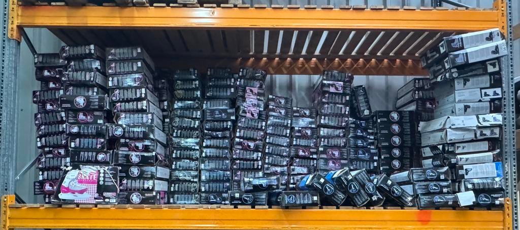 GROTE PARTIJ SCHAATSEN NIEUW NIJDAM/ROCES CA270 STUKS, Ophalen, Speelgoed en Cadeaus