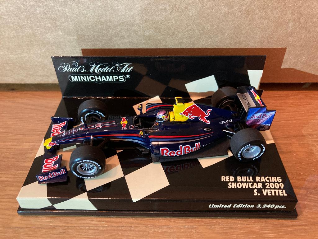 Sebastian Vettel 1:43 Showcar 2009 Red Bull Racing RB5, Ophalen of Verzenden, Nieuw, Formule 1
