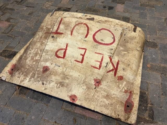 Triumph TR2-3-3A motorkap, Ophalen