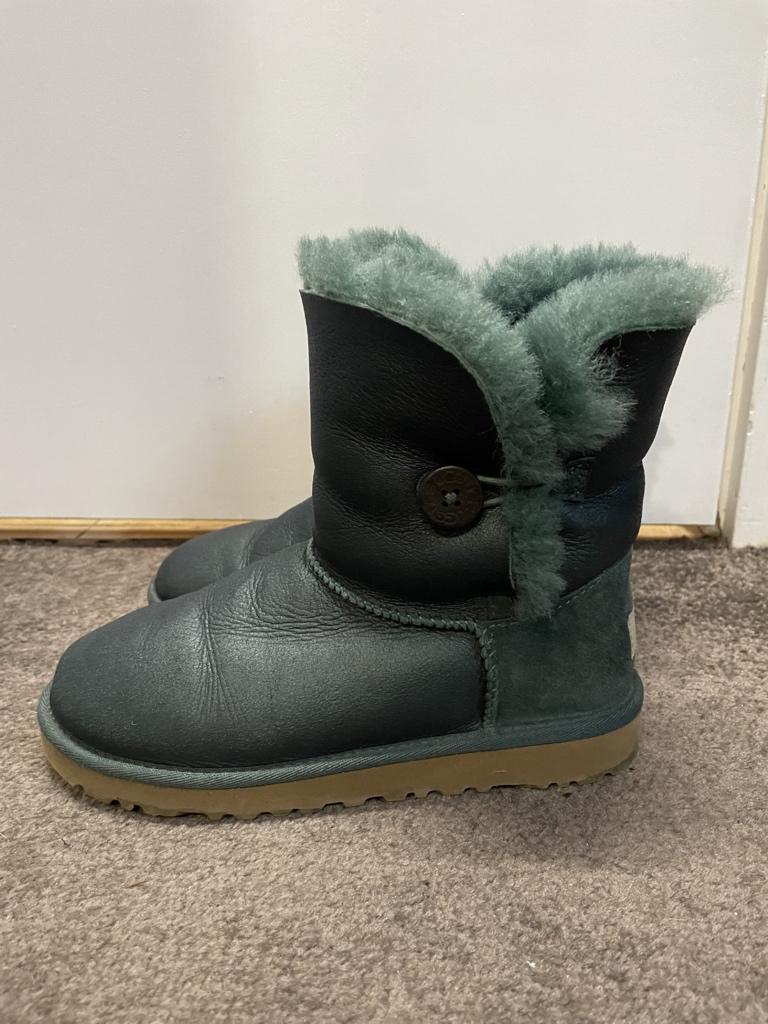 100% origineel - Ugg Metallic Green, UGG, Verzenden, Lage of Enkellaarzen, Nieuw