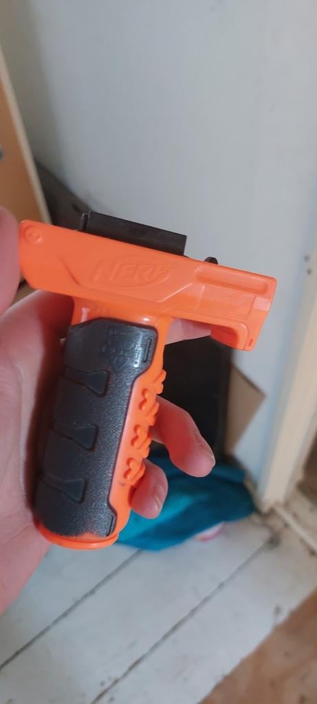 Forgrip nerf attachment, Ophalen of Verzenden, Gebruikt