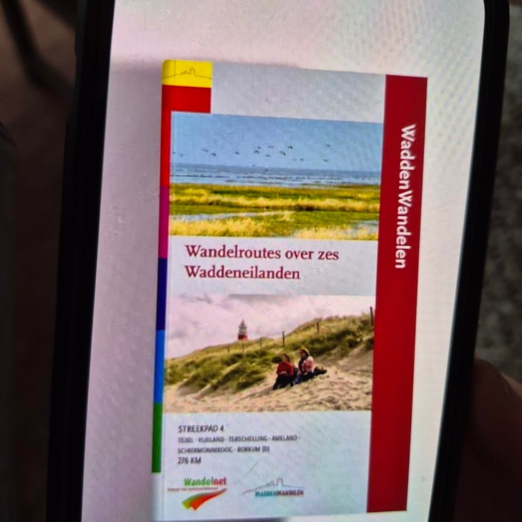 Te koop gevraagd  Boekje Waddenwandelen, Boeken, Ophalen of Verzenden, Zo goed als nieuw, Reisgids of -boek