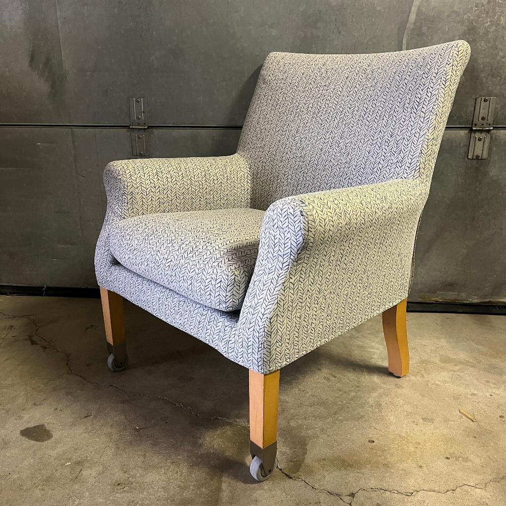 Italiaans design fauteuiltje Pausa door Flexform, Huis en Inrichting, Fauteuils, Gebruikt, Hout, Metaal, Stof, Overige materialen