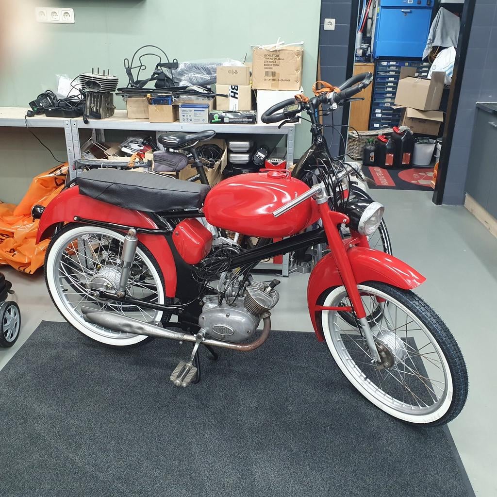 Italiaanse sportbrommer met kenteken, Fietsen en Brommers, Brommers | Oldtimers, Ophalen