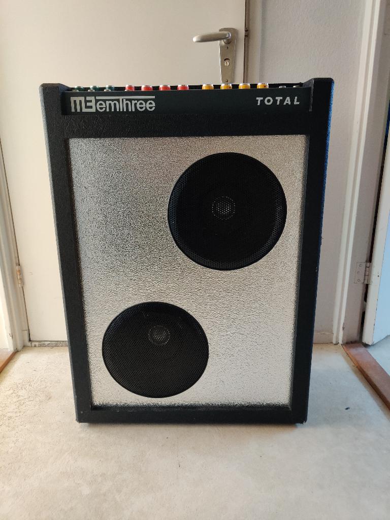 M3 Emthree Total 200, Muziek en Instrumenten, Versterkers | Bas en Gitaar, Ophalen, Gebruikt, Gitaar, 100 watt of meer
