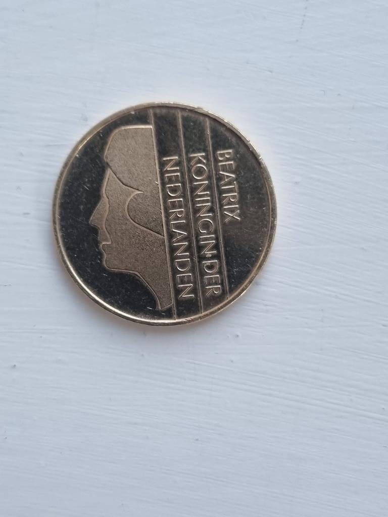 Gouden gulden
Vergulde nikkelen gulden € 5 !, Postzegels en Munten, Munten | Nederland, Ophalen of Verzenden, Koningin Beatrix