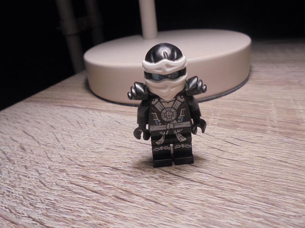 lego Zane (Deepstone Armor)Possession Ninjago Minifig, Kinderen en Baby's, Speelgoed | Duplo en Lego, Ophalen of Verzenden, Zo goed als nieuw