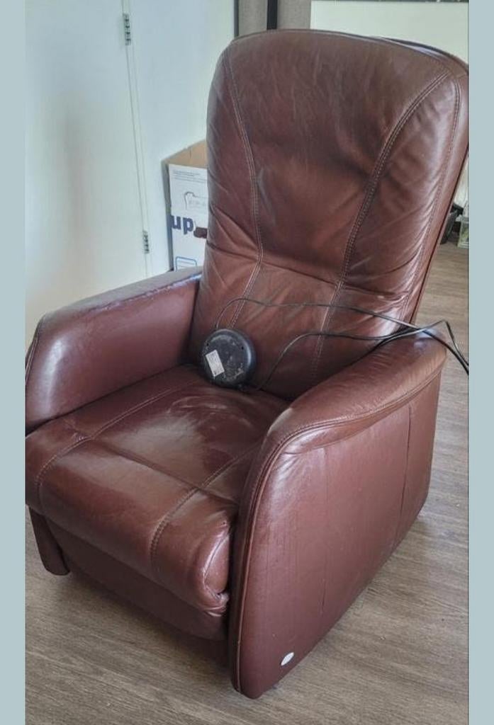 Bruine leren relaxfauteuil, Ophalen, Gebruikt, 75 tot 100 cm, 50 tot 75 cm
