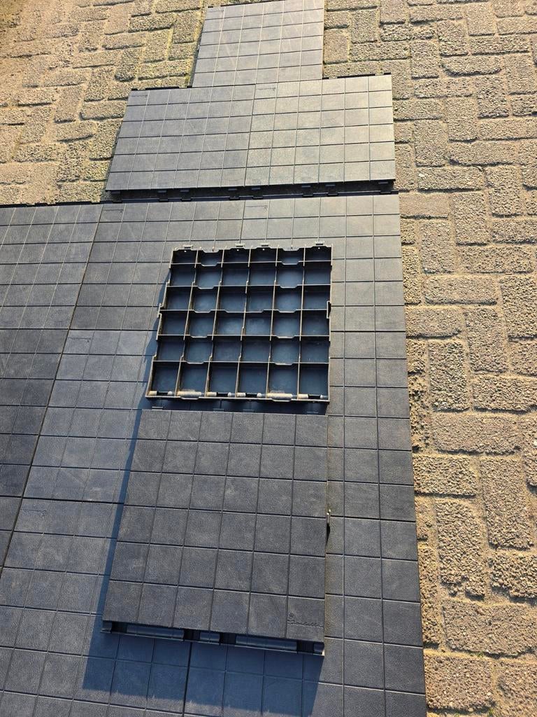 100 stuks Isabella tegels tijdelijke vloer in tent voortent., Ophalen, Gebruikt, Kunststof