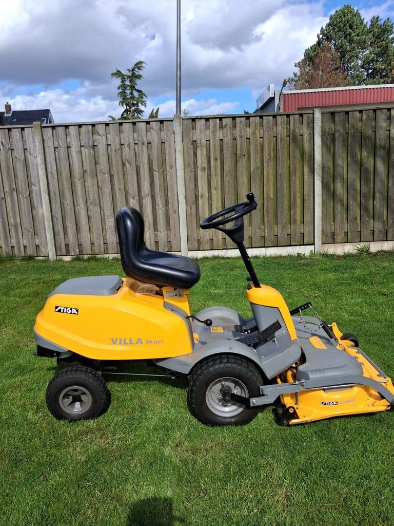 Stiga Villa zitmaaier/frontmaaier hydrostaat, Tuin en Terras, Zitmaaiers, Ophalen, Gebruikt, Stiga, Mulchfunctie
