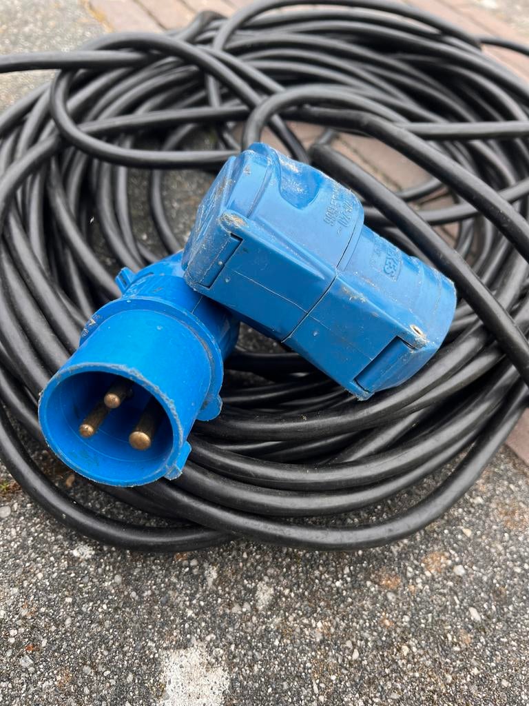 Stroomkabel 30 meter CEE (blauw, 16A), Caravans en Kamperen, Ophalen of Verzenden, Gebruikt