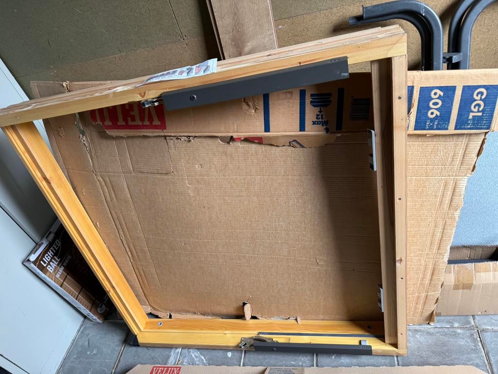 Velux dakraam GGL 606 kozijn nieuw net uit doos (zonderraam), Doe-het-zelf en Verbouw, Glas en Ramen, Ophalen of Verzenden, Nieuw