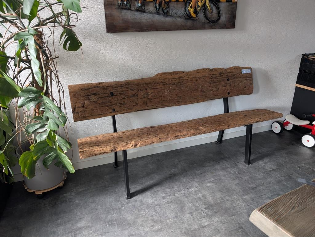 Industriële bank van meerpalen - robuust en uniek, Ophalen