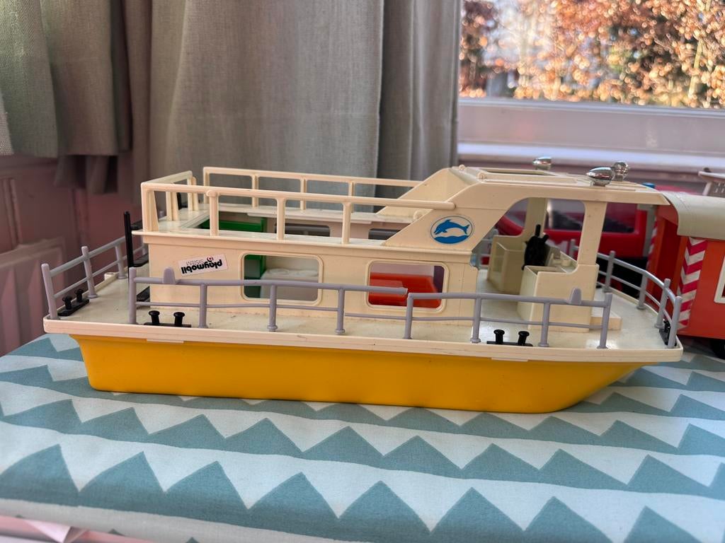 Playmobil boot, brandweerwagen politiewagen en personenauto, Hobby en Vrije tijd, Ophalen of Verzenden, Zo goed als nieuw