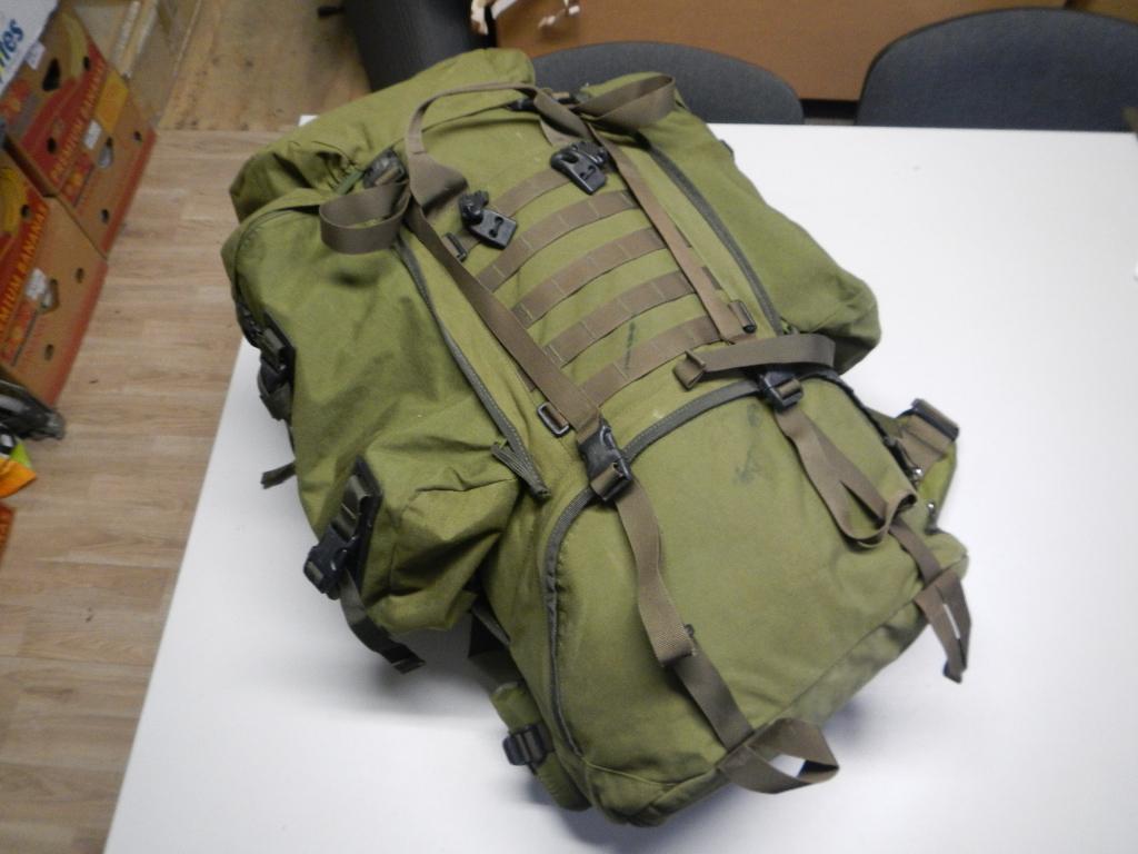 Berghaus backpacks diverse soorten en maten Nederlands leger, Ophalen of Verzenden, Landmacht, Nederland, Embleem of Badge
