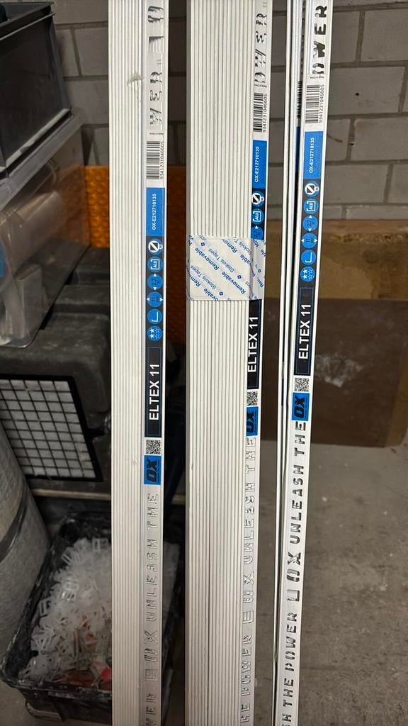 25 witte tegelprofielen  joly lengte 2,70 11mm, Wandtegels, Zo goed als nieuw, 10 m² of meer, Overige materialen