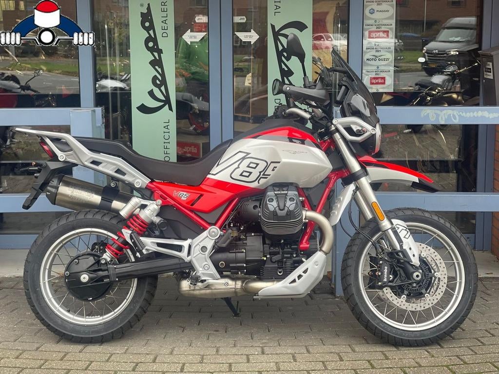 Moto Guzzi V 85 TT Rosso Fuji Voorraad Actie!! - foto 3