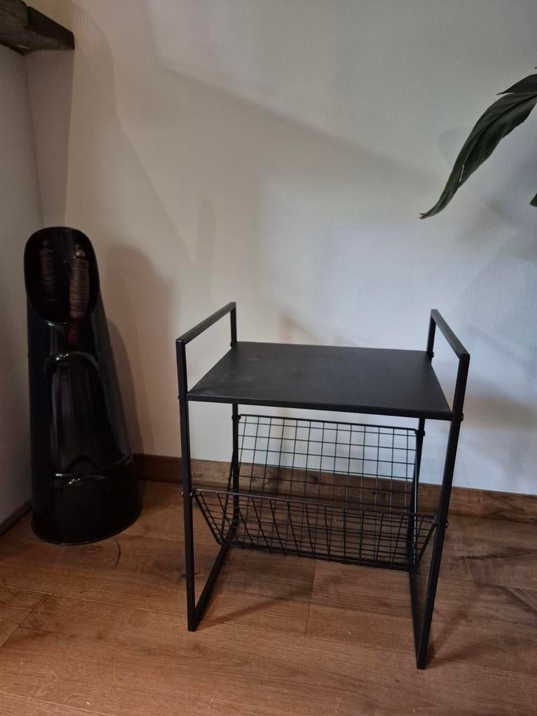 Bijzet tafel / lectuur tafeltje, Ophalen, Gebruikt, 50 tot 100 cm, Rond