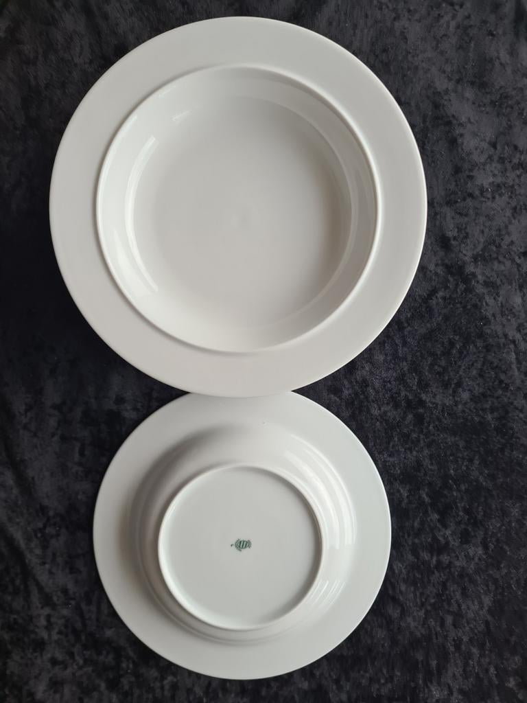 9 diepe borden Suisse Langenthal, Ophalen, Gebruikt, Bord(en), Effen