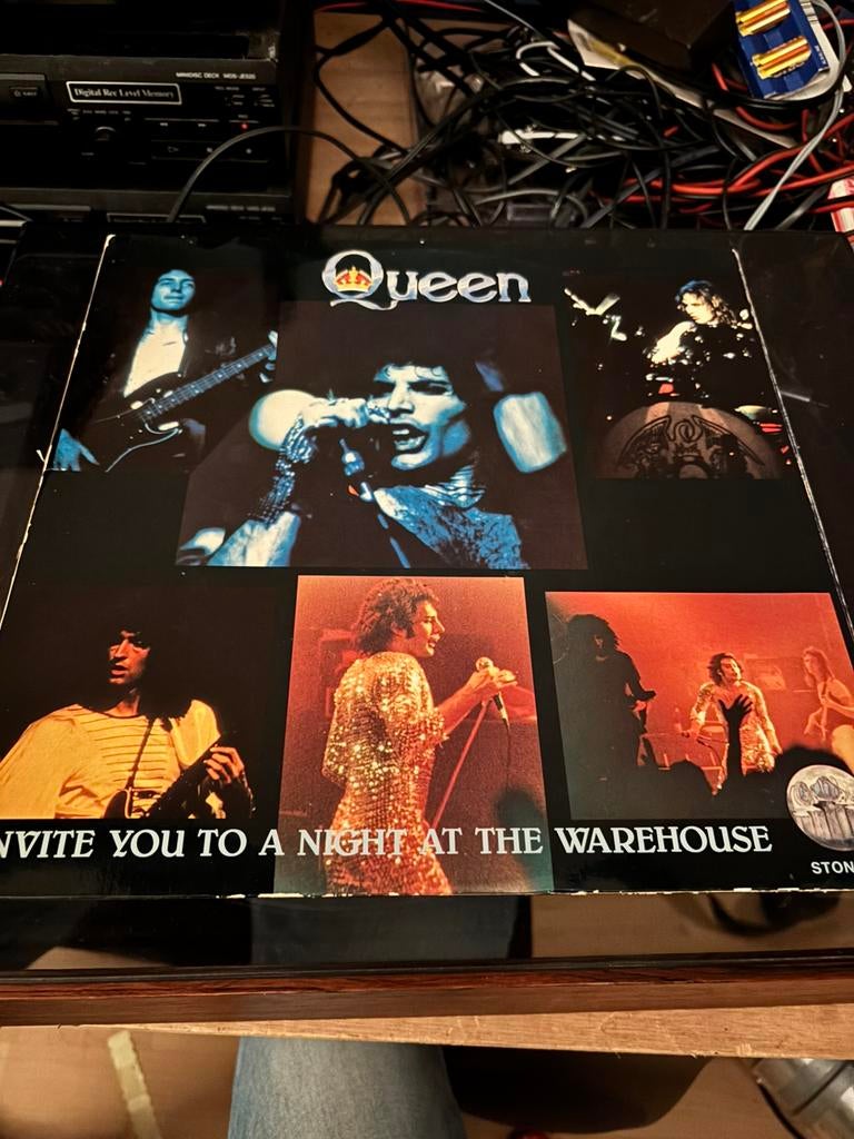 Queen invite you to a night at the warehouse 1977 vinyl, Ophalen, Zo goed als nieuw, 12 inch, Poprock