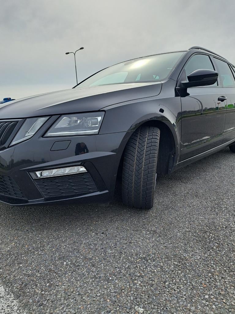Skoda Octavia RS 2.0 TSI 230 PK Combi DSG 2018 Zwart, Auto's, Euro 5, Zwart, 4 cilinders, 1984 cc