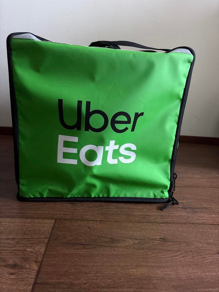 Uber Eats bezorgtas - Zo goed als nieuw, 40 cm of meer, Ophalen of Verzenden, Zo goed als nieuw, Waterdicht