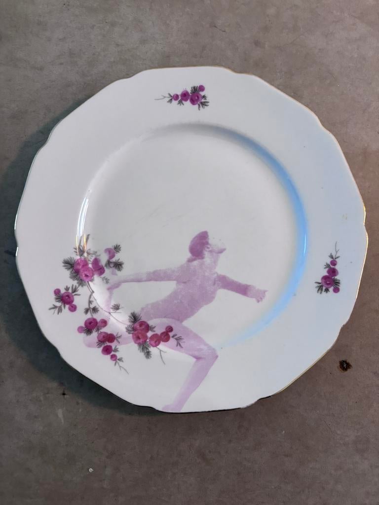 Servies bloem met sporters, Antiek en Kunst, Antiek | Porselein, Ophalen