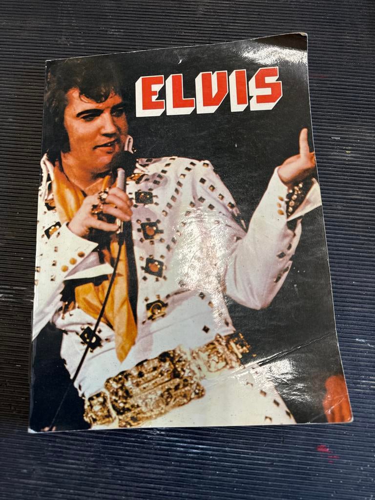Elvis Presley Boek - Nederlandstalig, Ophalen, Gelezen, Artiest