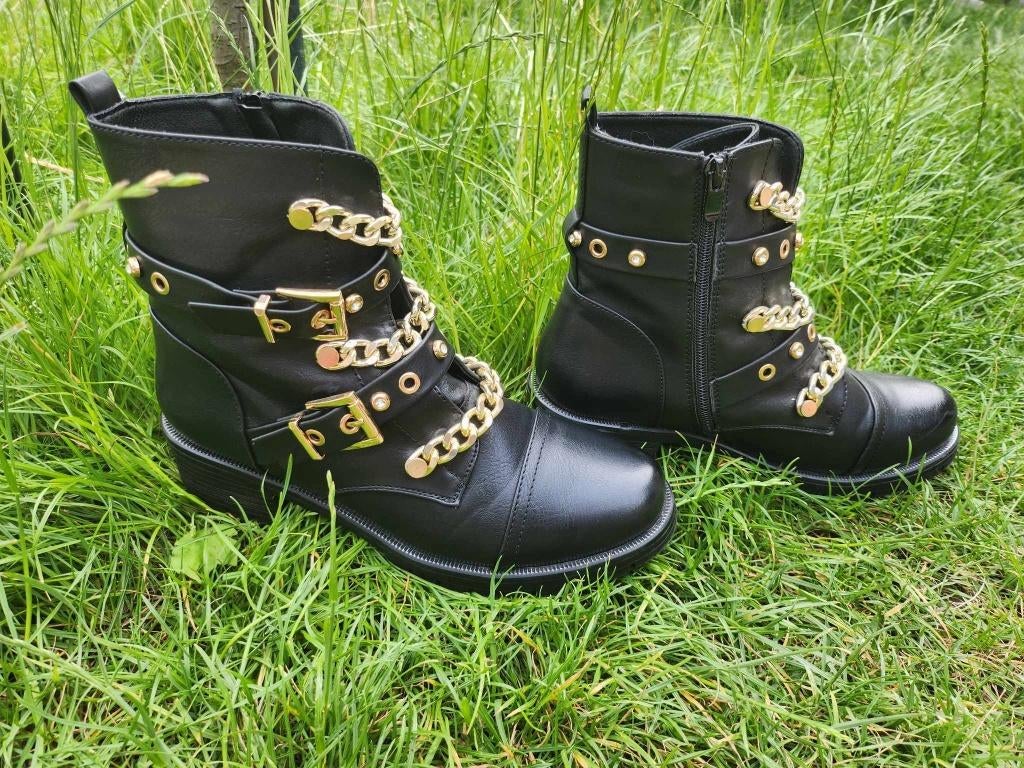 Stoere Boots, Kleding | Dames, Schoenen, Zwart, Lage of Enkellaarzen, Ophalen of Verzenden, Zo goed als nieuw