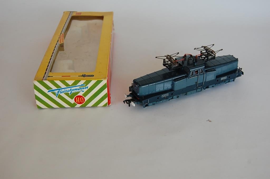 FLEISCHMANN 1331., Hobby en Vrije tijd, Modeltreinen | H0, Gebruikt, Locomotief, Gelijkstroom, Fleischmann, Analoog, Ophalen of Verzenden