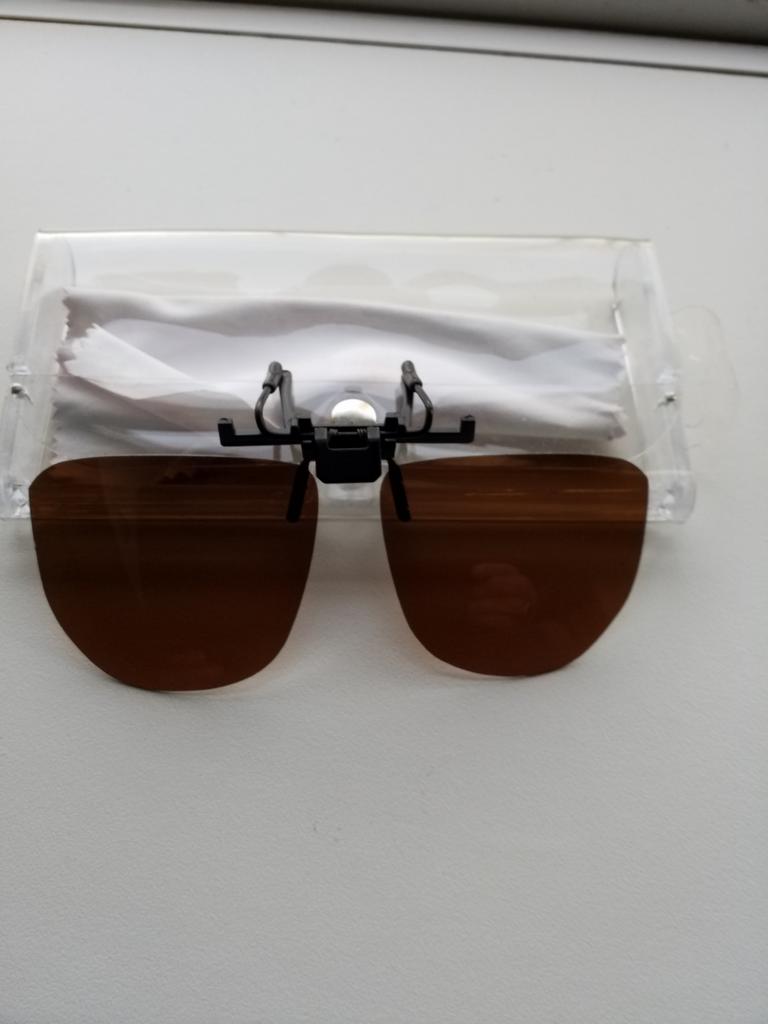 Overzetzonnebril met koker Geen krassen, Ophalen of Verzenden, Zo goed als nieuw, Overige merken