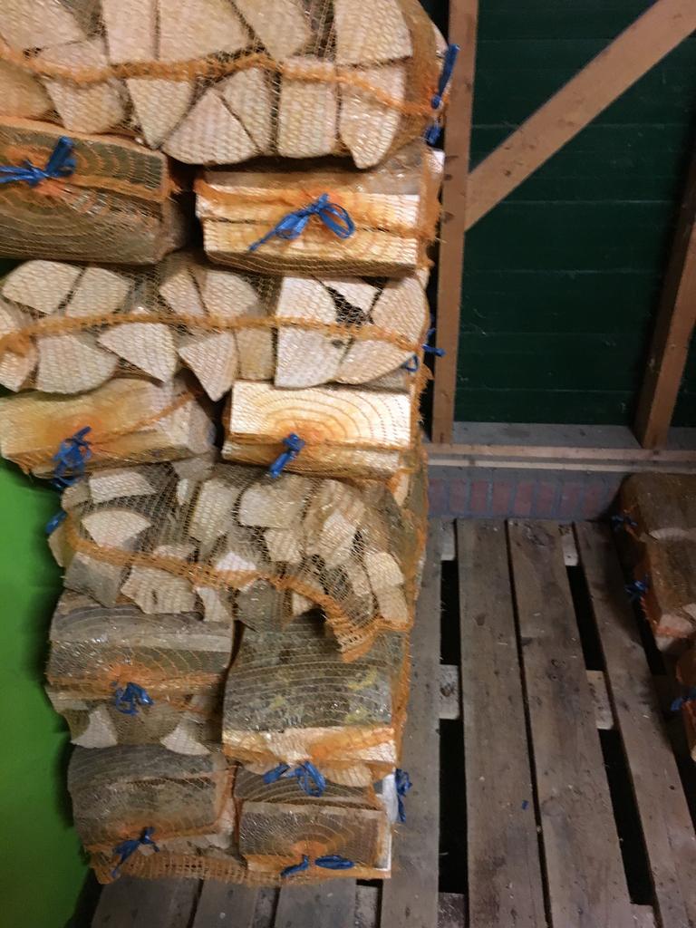 Haardhout vuurkorfhout kachelhout essenhout aanmaakhout, Tuin en Terras, Haardhout, 6 m³ of meer, Ophalen of Verzenden, Beukenhout