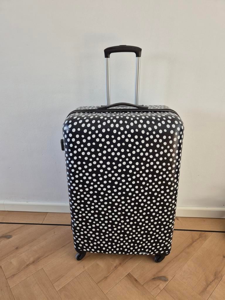 Zwarte koffer met witte stippen 90L, Hard kunststof, Zo goed als nieuw, 70 cm of meer, Wieltjes