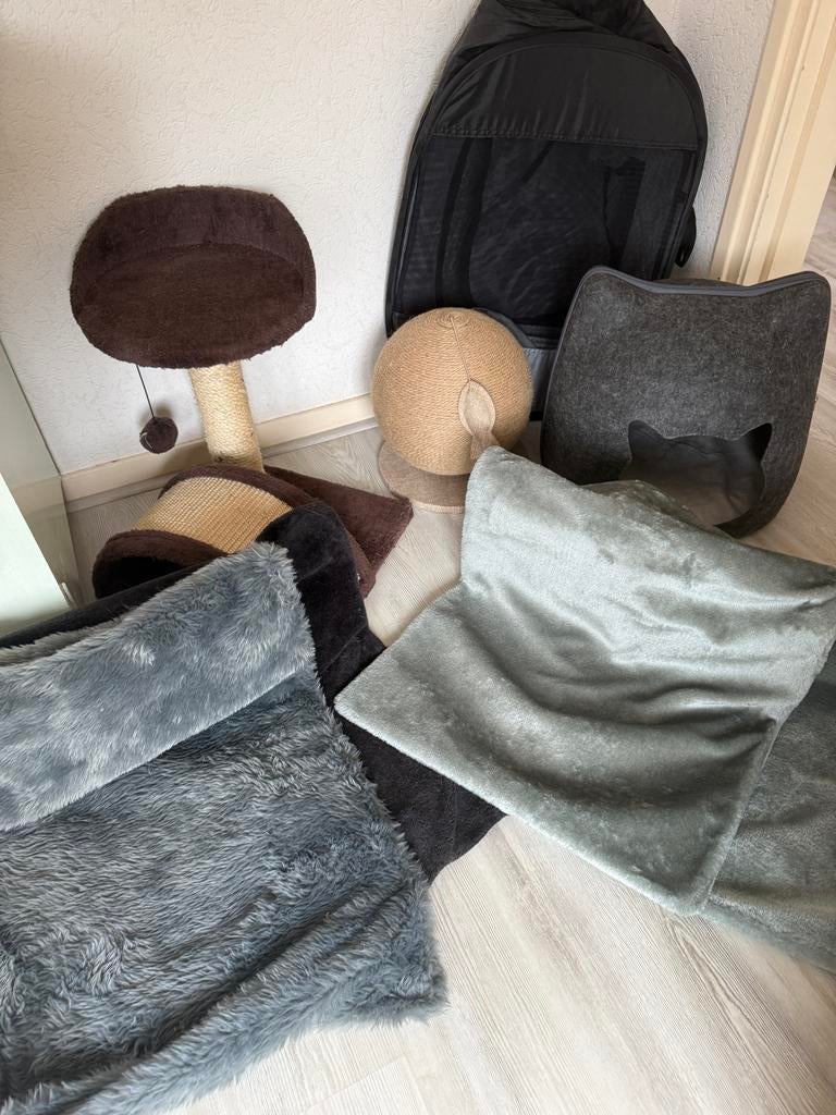 Kattenspullen, Dieren en Toebehoren, Katten-accessoires, Zo goed als nieuw, Ophalen