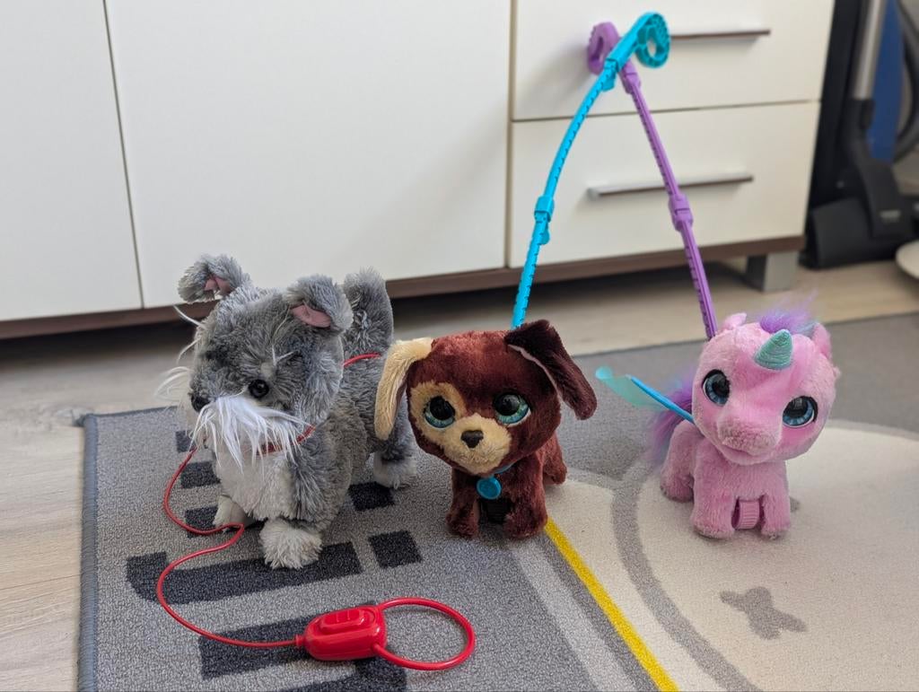 Interactieve dieren: lopende honden en eenhoorn met riem, Kinderen en Baby's, Speelgoed | Knuffels en Pluche, Ophalen of Verzenden