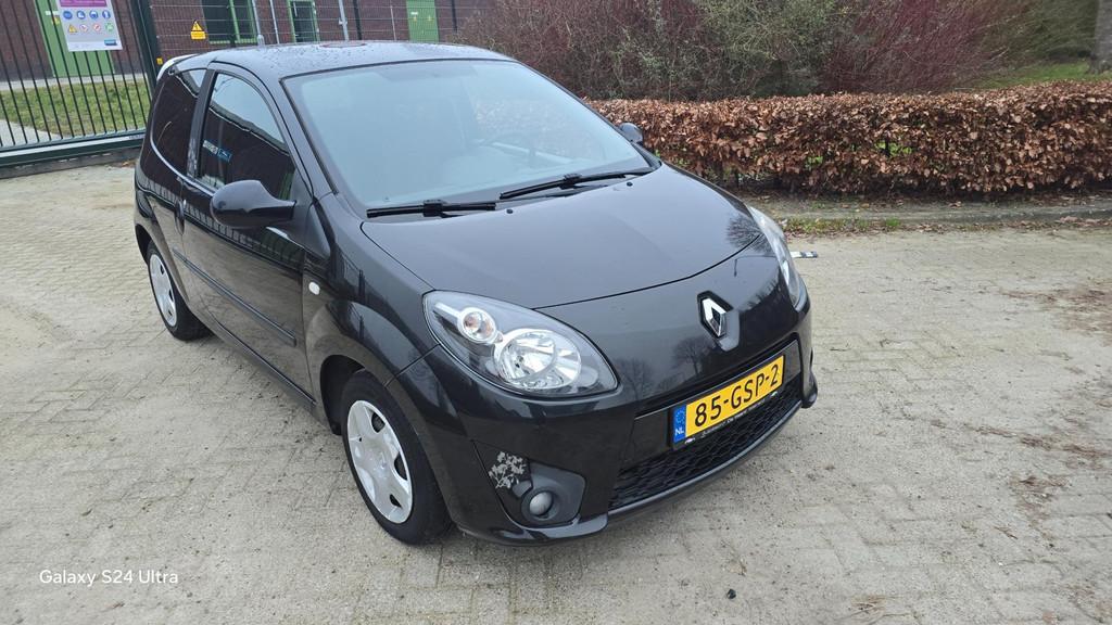Renault Twingo 1.2 Night & Day AIRCO 1E EIGENAAR LAGE KM NAP, Voorwielaandrijving, Twingo, Gebruikt, 31 €/maand