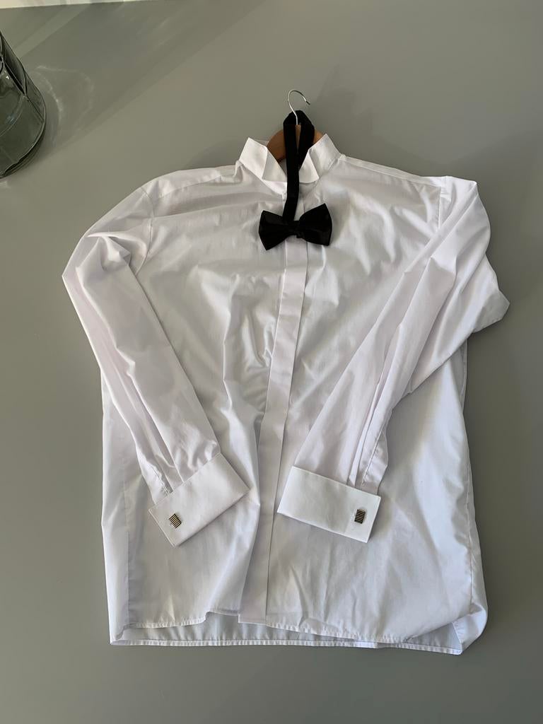 Wit overhemd met strik en manchetknopen maat 41 L, Ophalen of Verzenden, Gedragen, Wit, Halswijdte 41/42 (L)