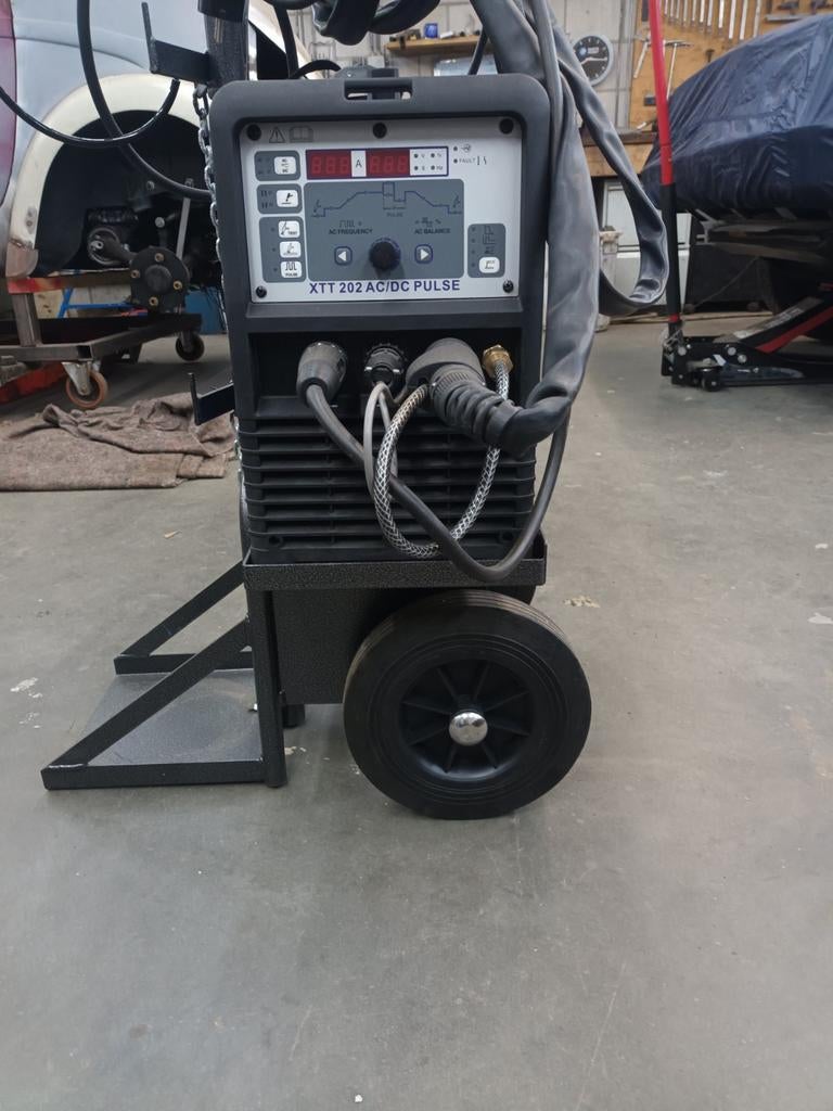 Parweld tig ac/dc XTT 202 pulse, Doe-het-zelf en Verbouw, Gereedschap | Lasapparaten, Ophalen, 150 tot 250 ampère, Tig